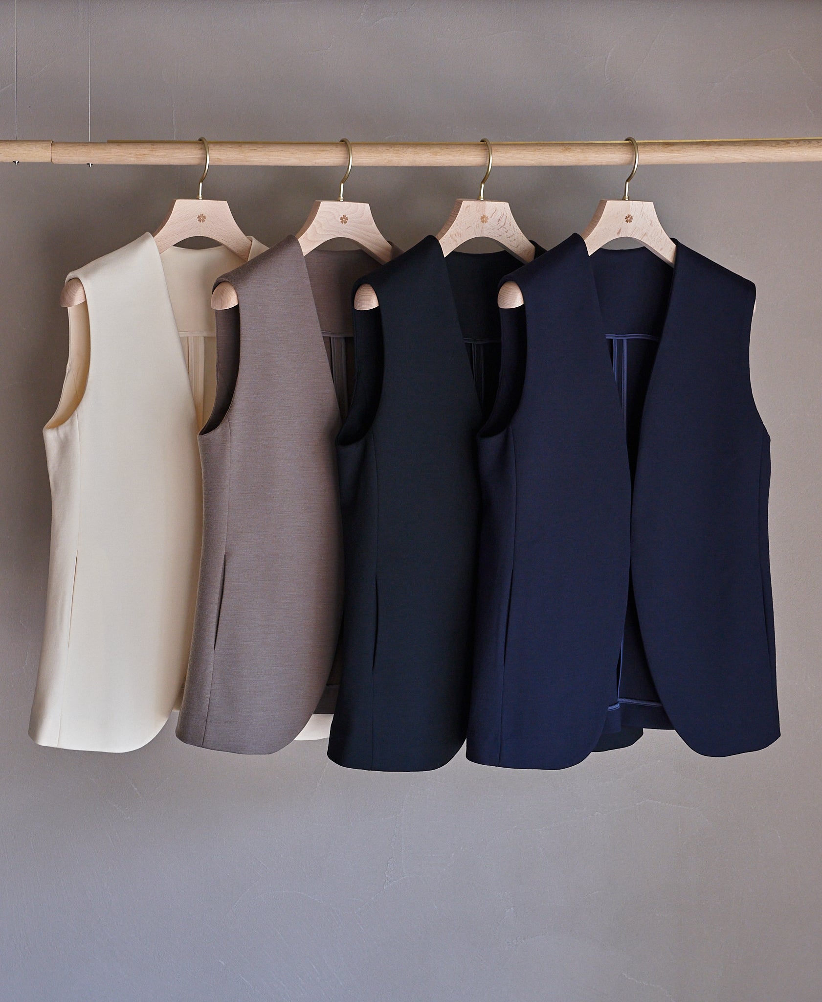 Gilet – AUXCA. DESIGN ONLINE STORE