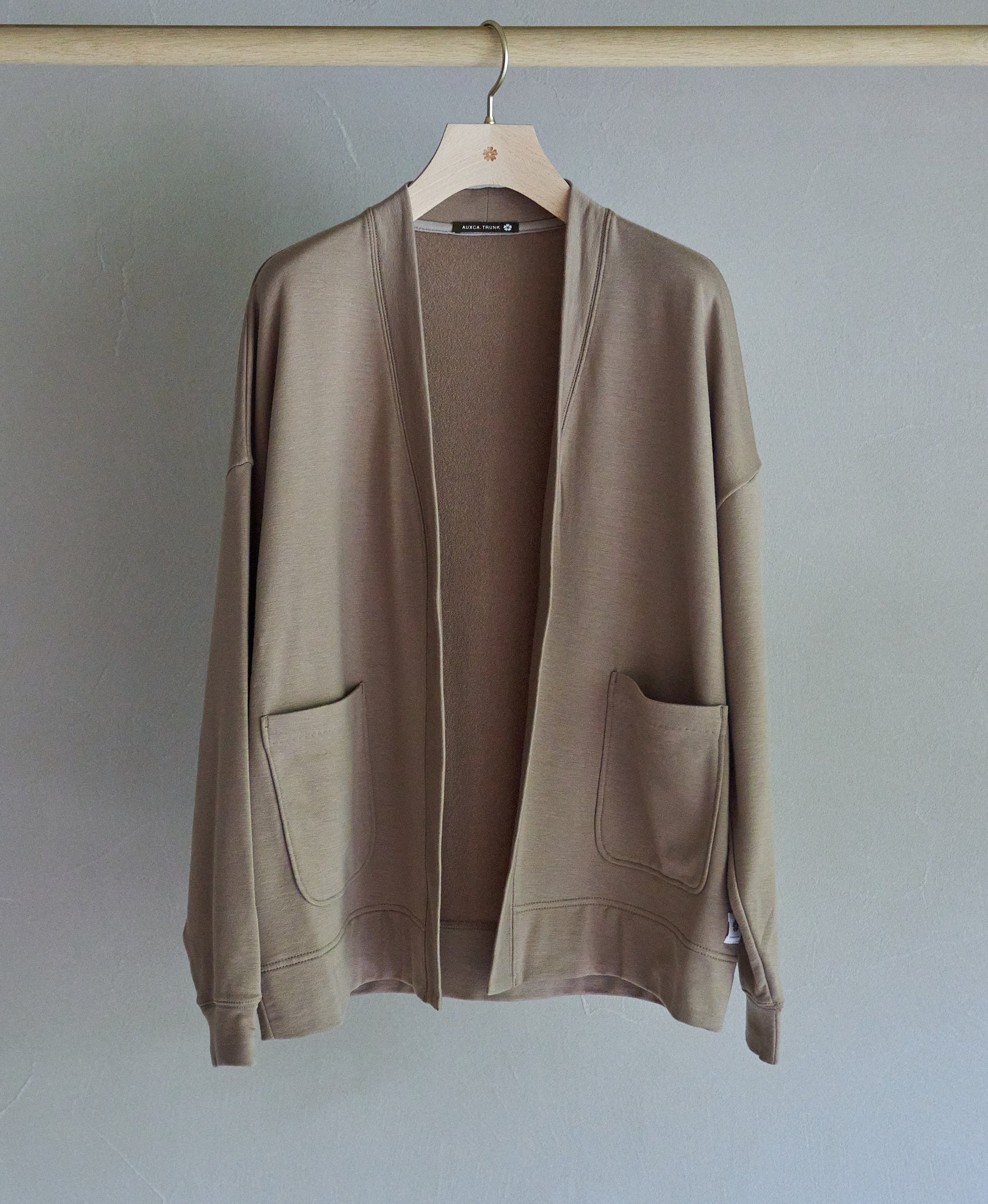 Cardigan – AUXCA. DESIGN ONLINE STORE