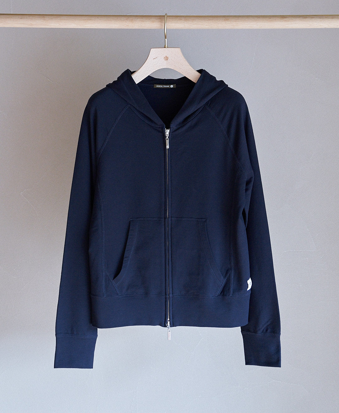 男性に人気！ Hoodie – AUXCA. DESIGN ONLINE STORE トップス
