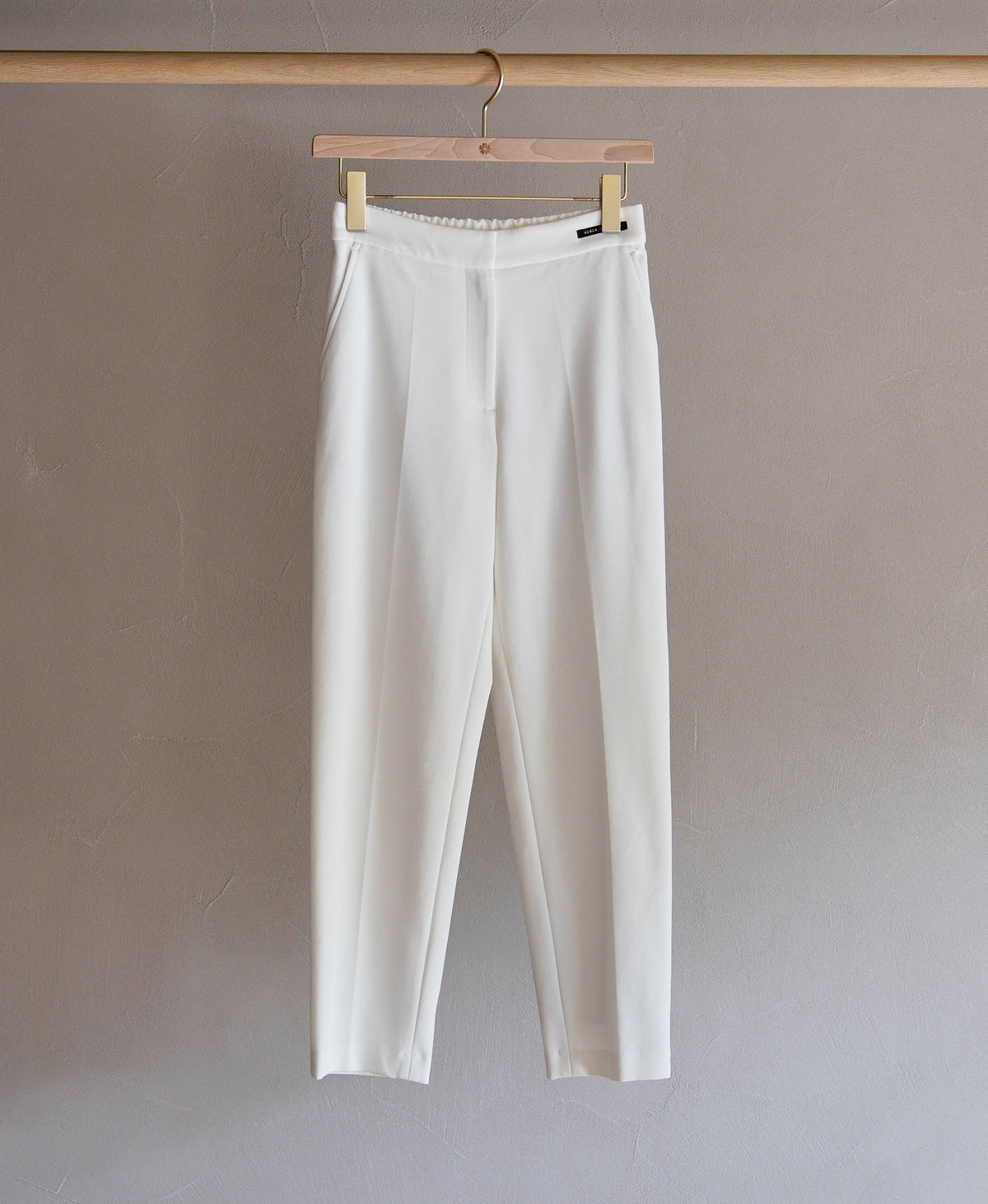 美品 AUXCA.TRUNK ドライコットンセンターシームボトム 美品 AUXCA.TRUNK ドライコットンセンターシームボトム Pants