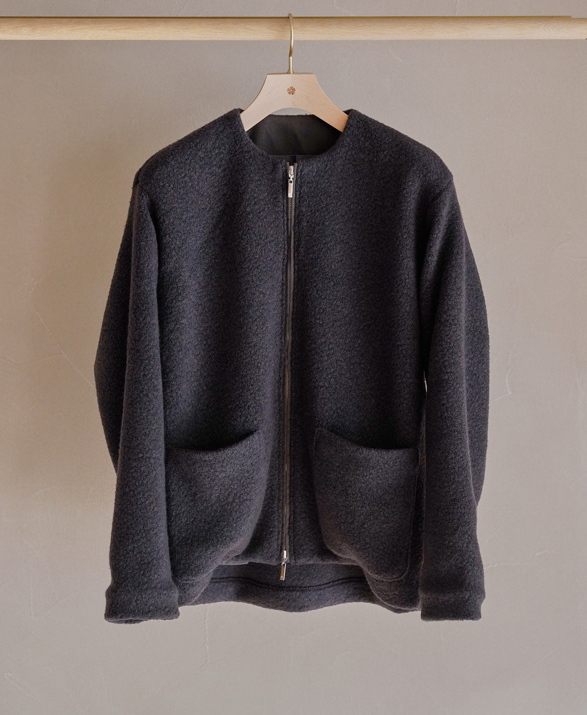 Blouson – AUXCA. DESIGN ONLINE STORE